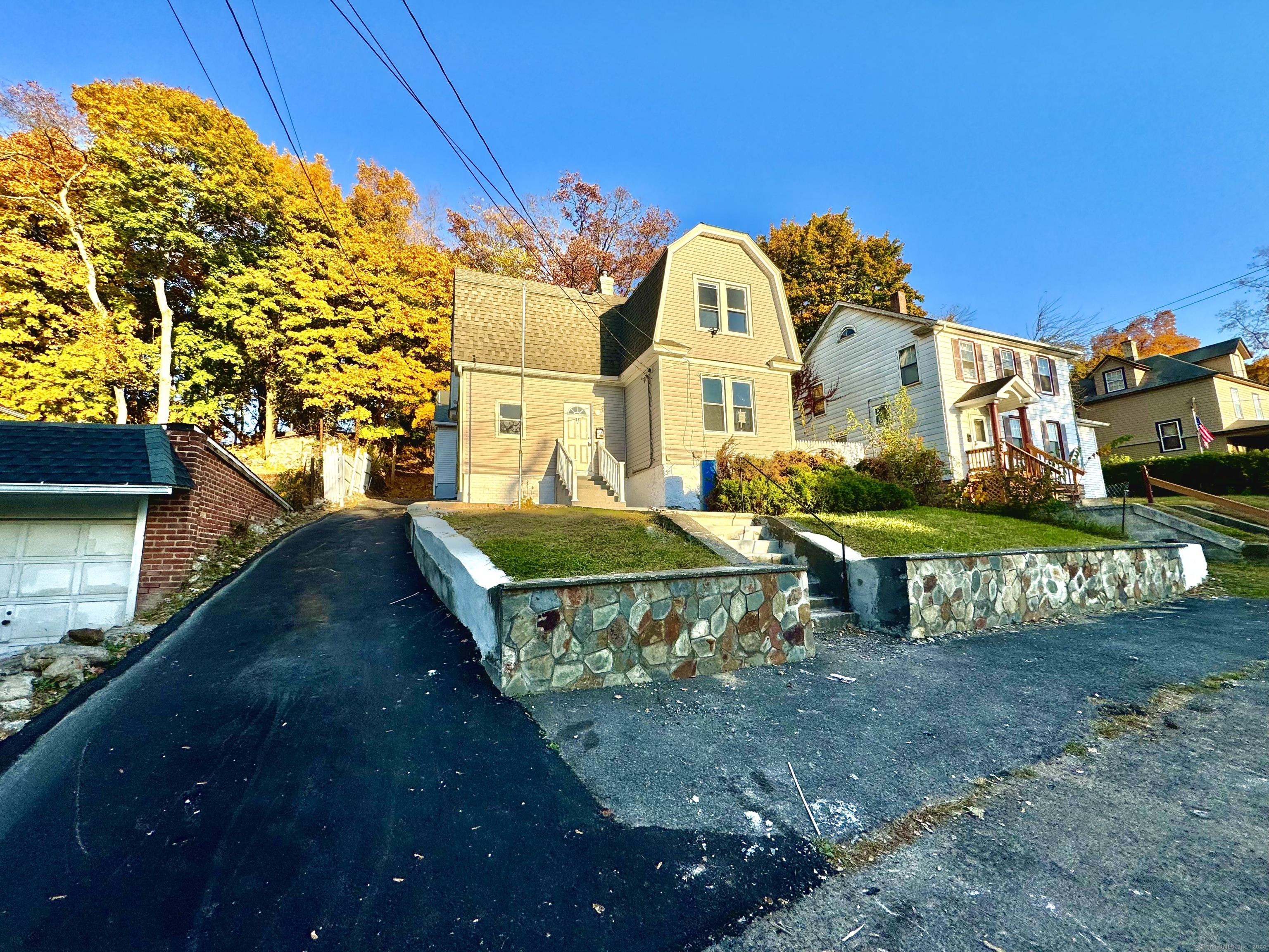25 Beech Street Waterbury CT 06704