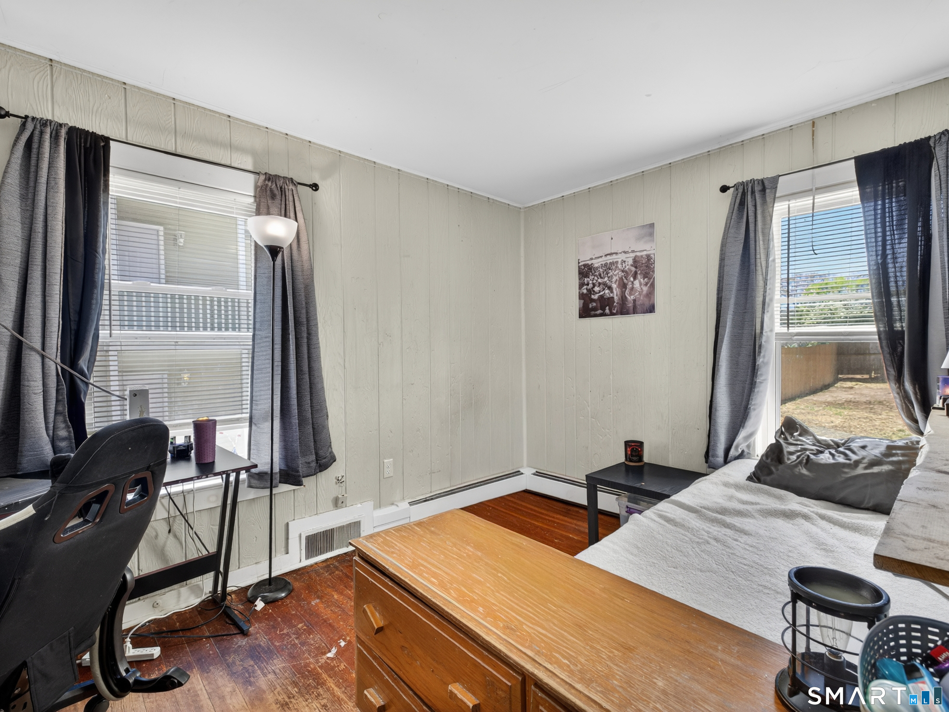 13 Alger Street New London CT 06320