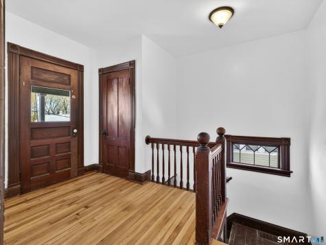 13 Alger Street New London CT 06320