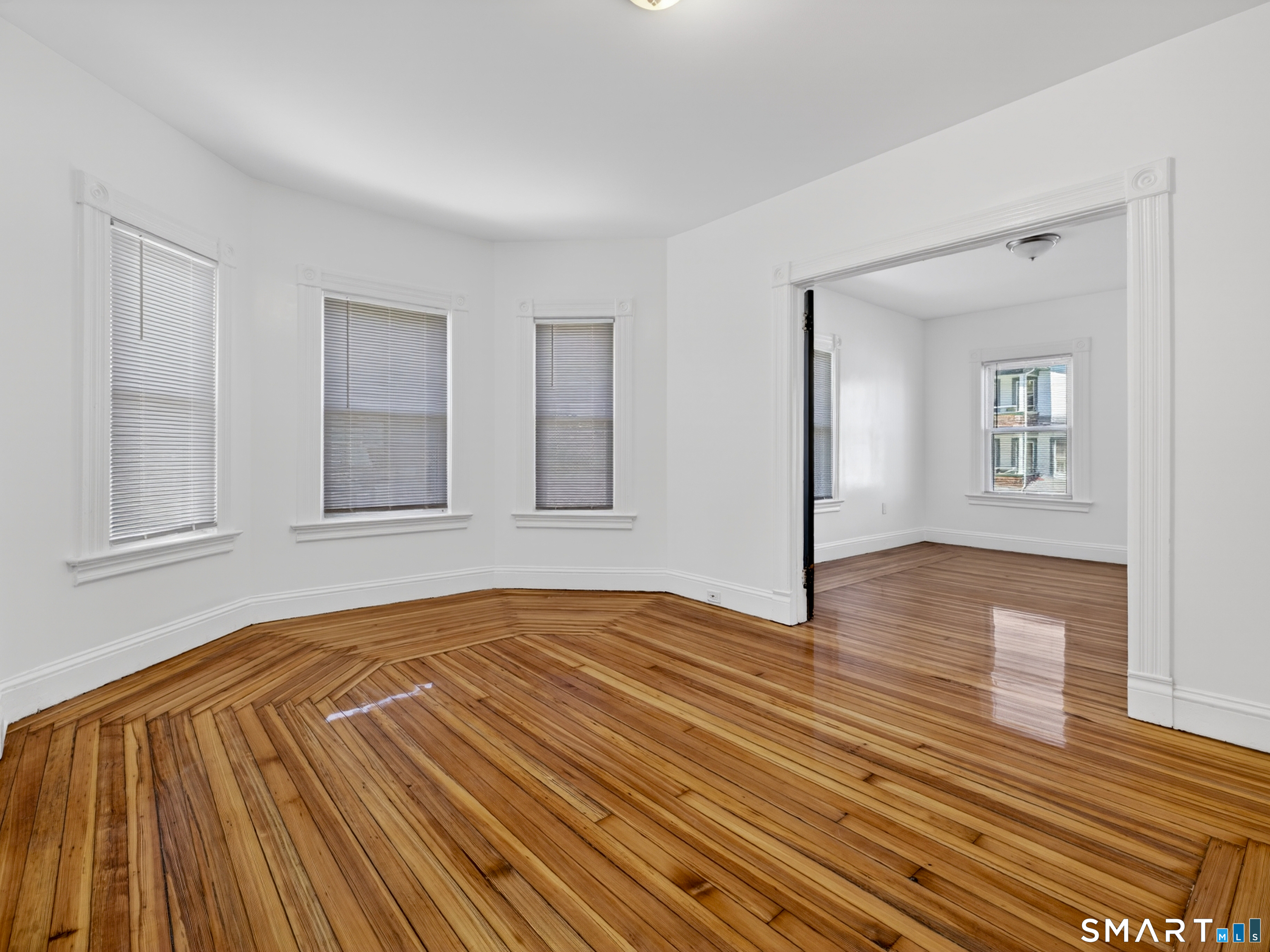 13 Alger Street New London CT 06320