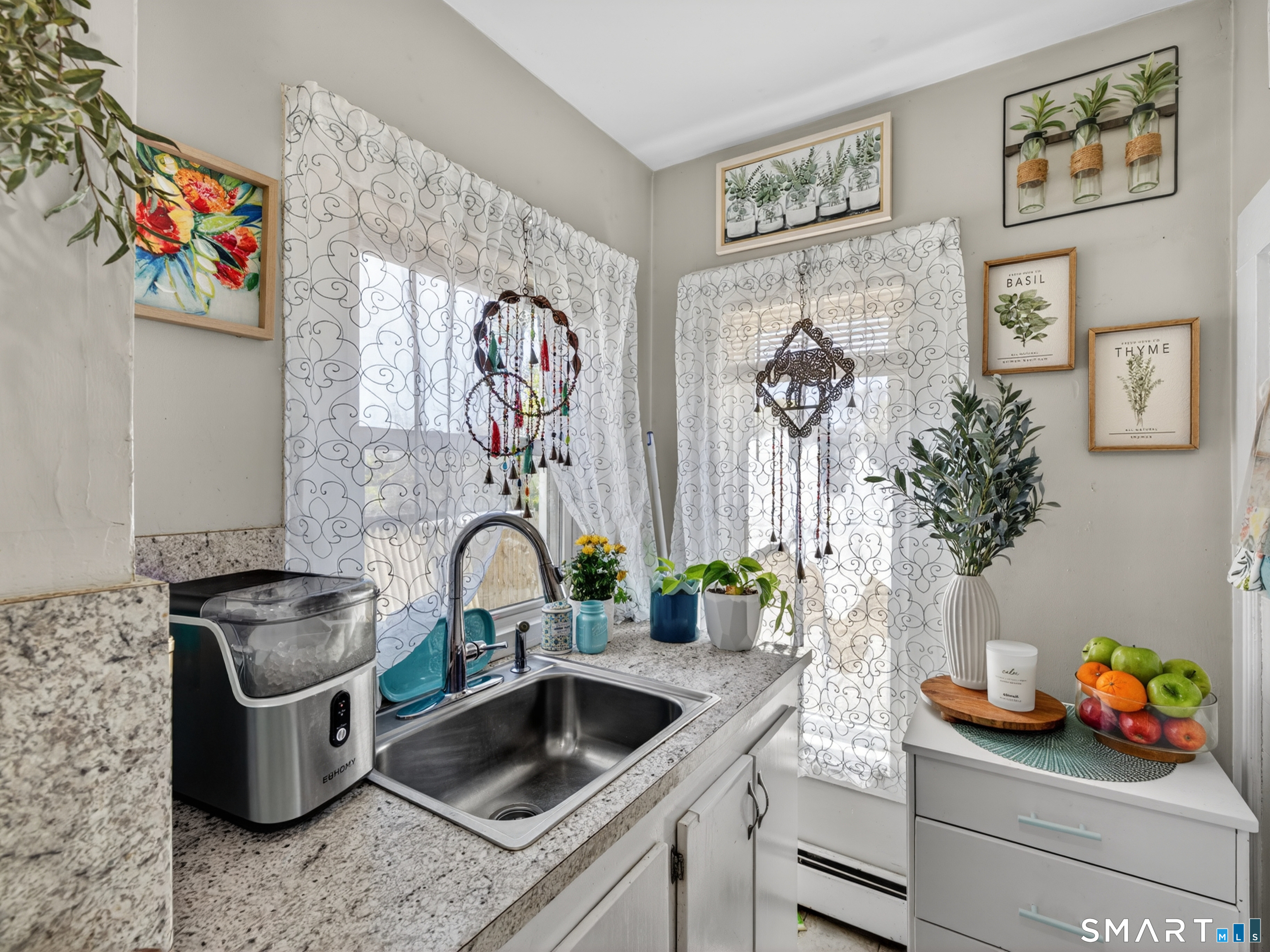 13 Alger Street New London CT 06320