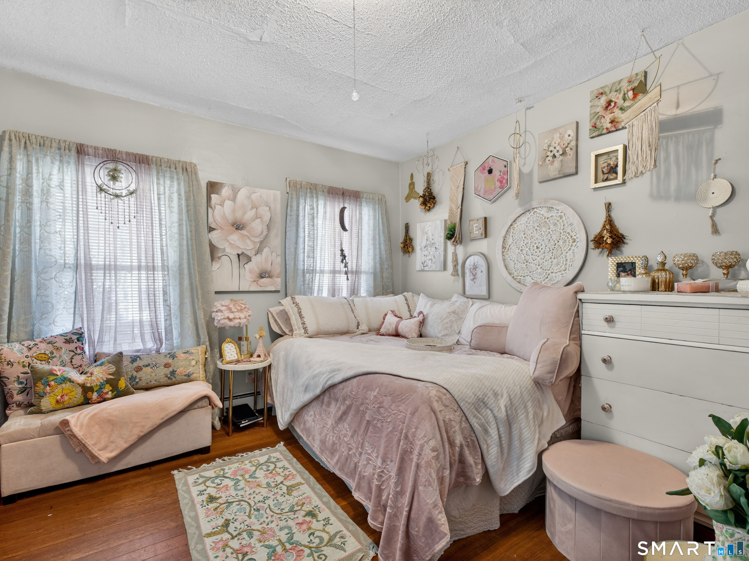 13 Alger Street New London CT 06320