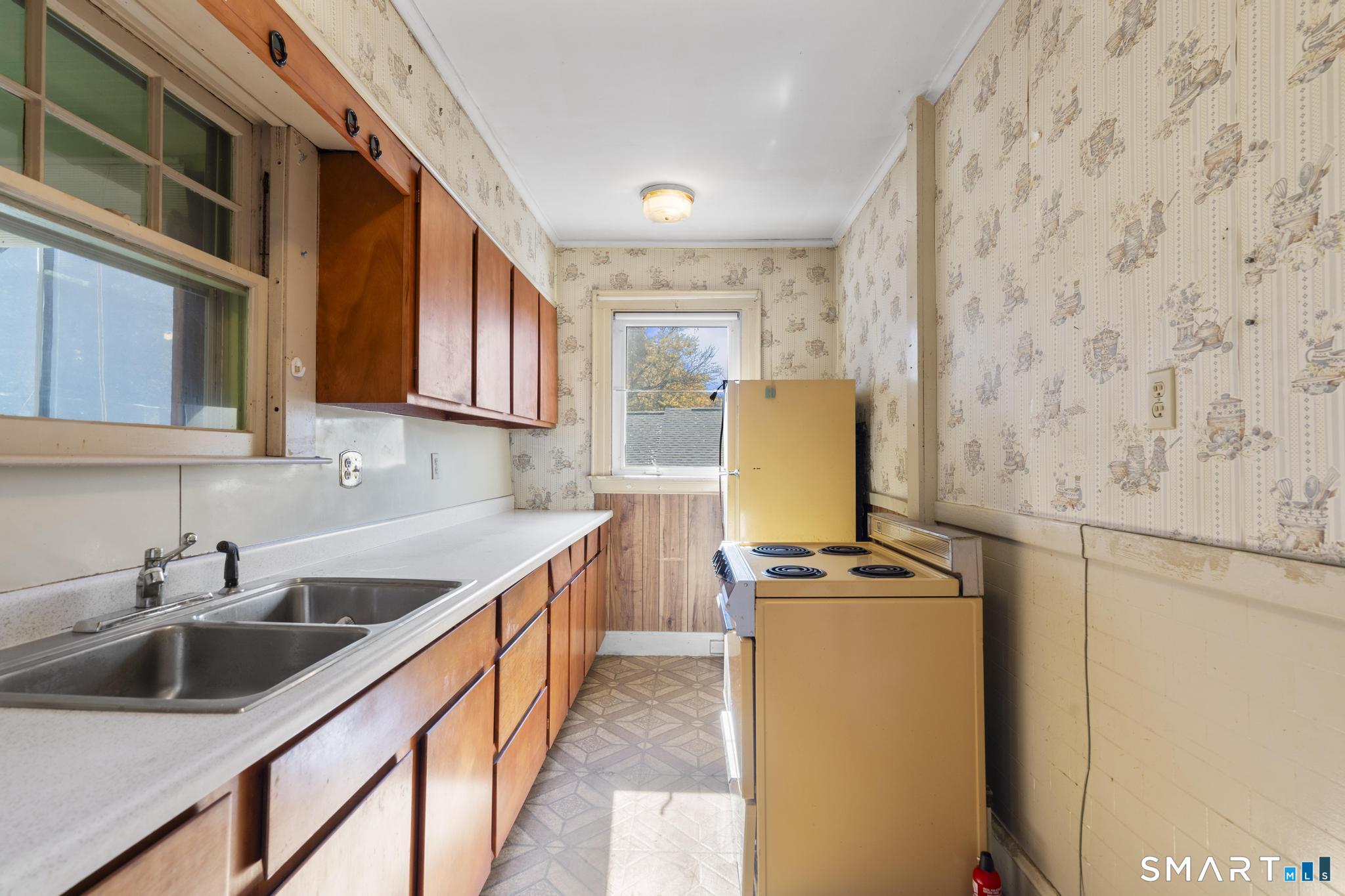 72 Collins Street Waterbury CT 06704