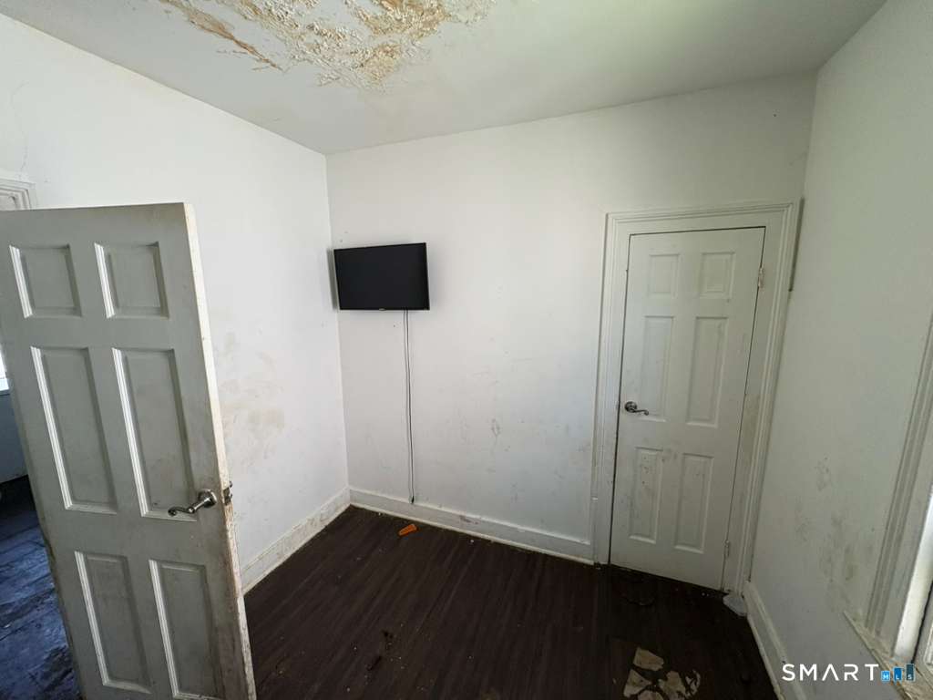 21 West Farm Street Waterbury CT 06704