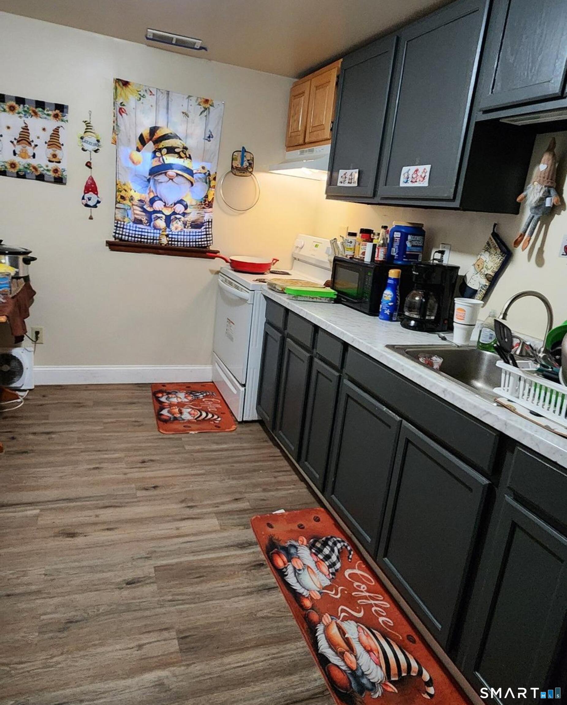 11 Bidwell Avenue East Hartford CT 06108