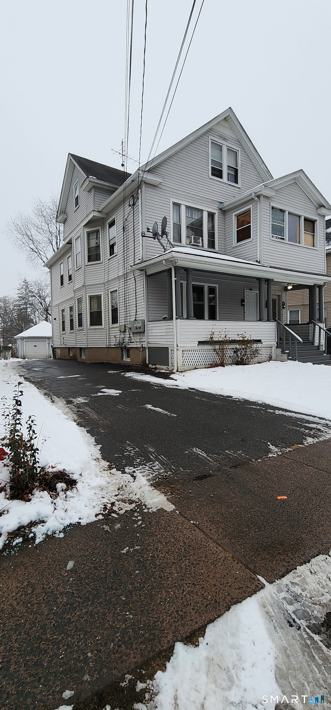 11 Bidwell Avenue East Hartford CT 06108