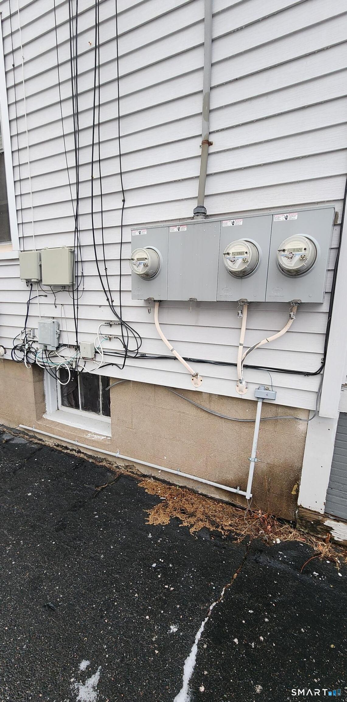 11 Bidwell Avenue East Hartford CT 06108