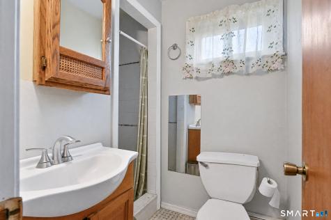 8 Davis Street Danbury CT 06810