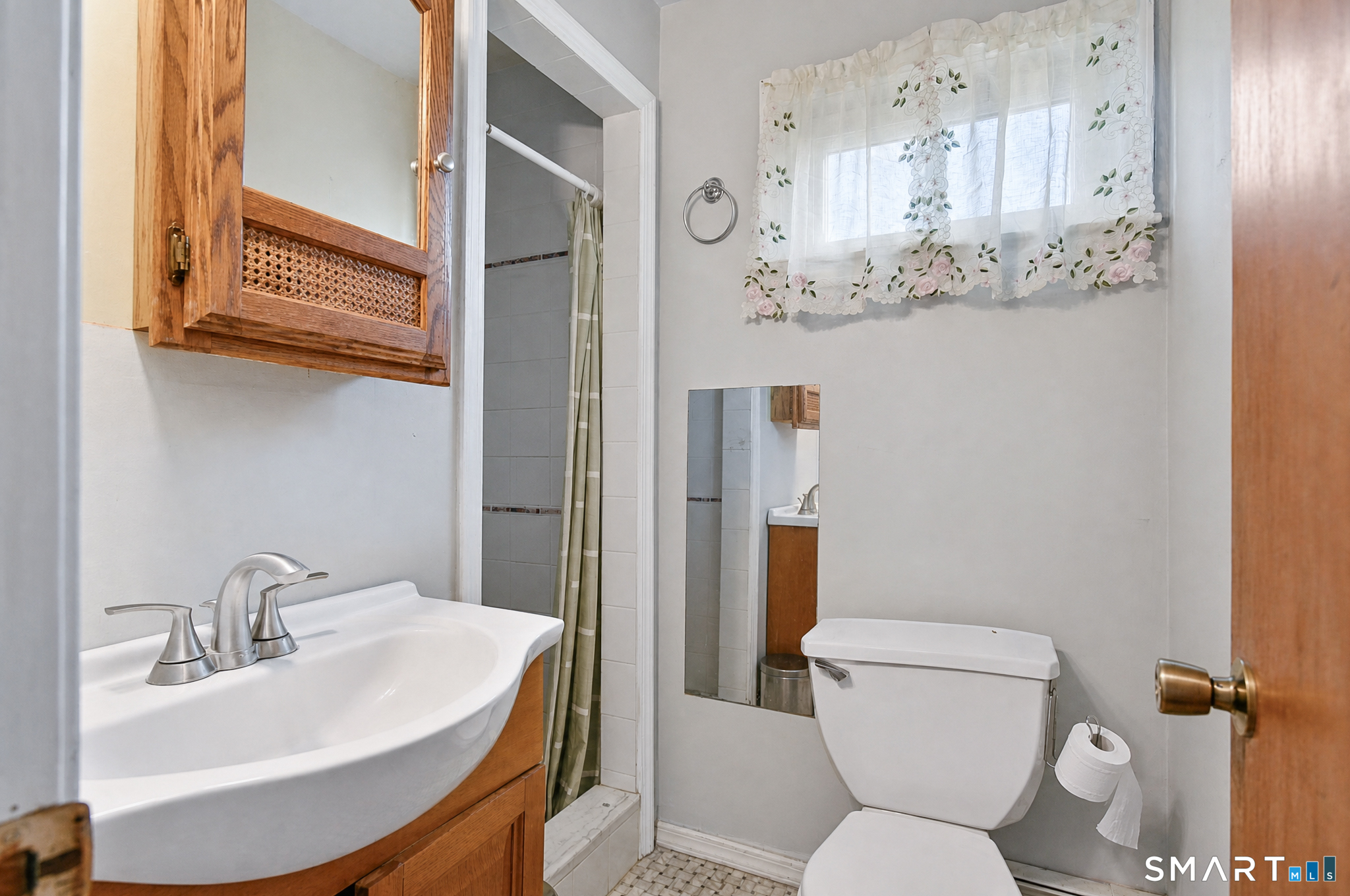 8 Davis Street Danbury CT 06810