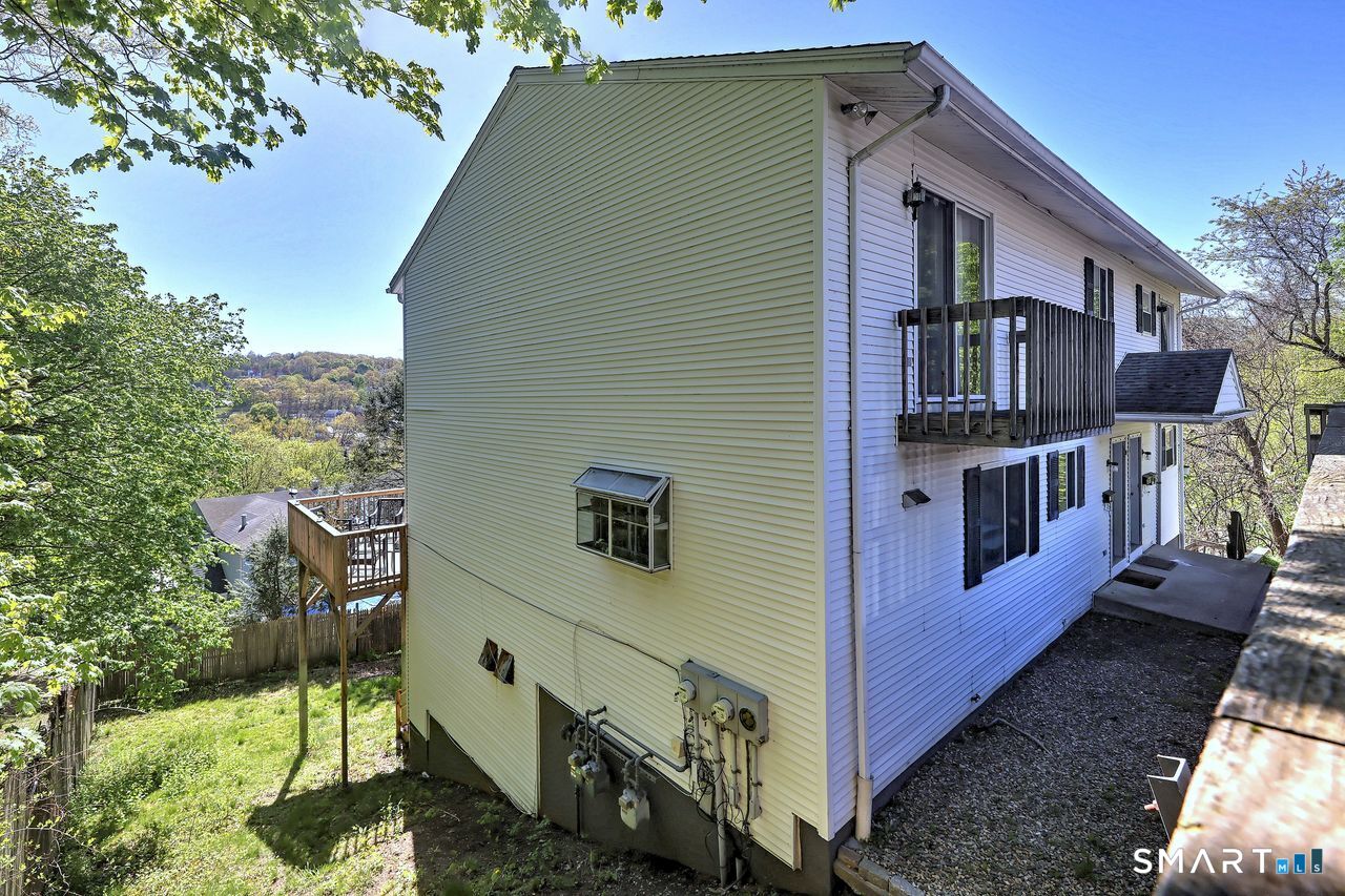 4 Oak Street Derby CT 06418