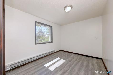 4 Oak Street Derby CT 06418