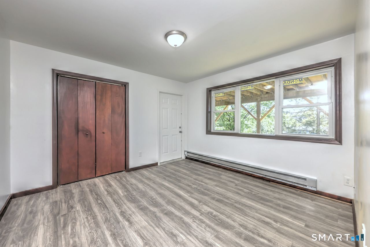 4 Oak Street Derby CT 06418