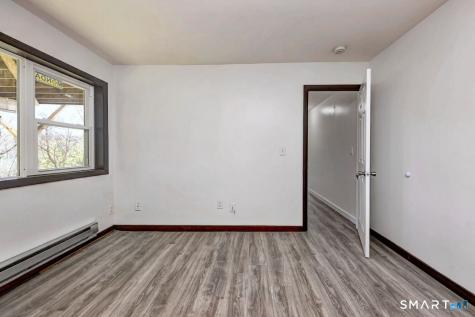 4 Oak Street Derby CT 06418