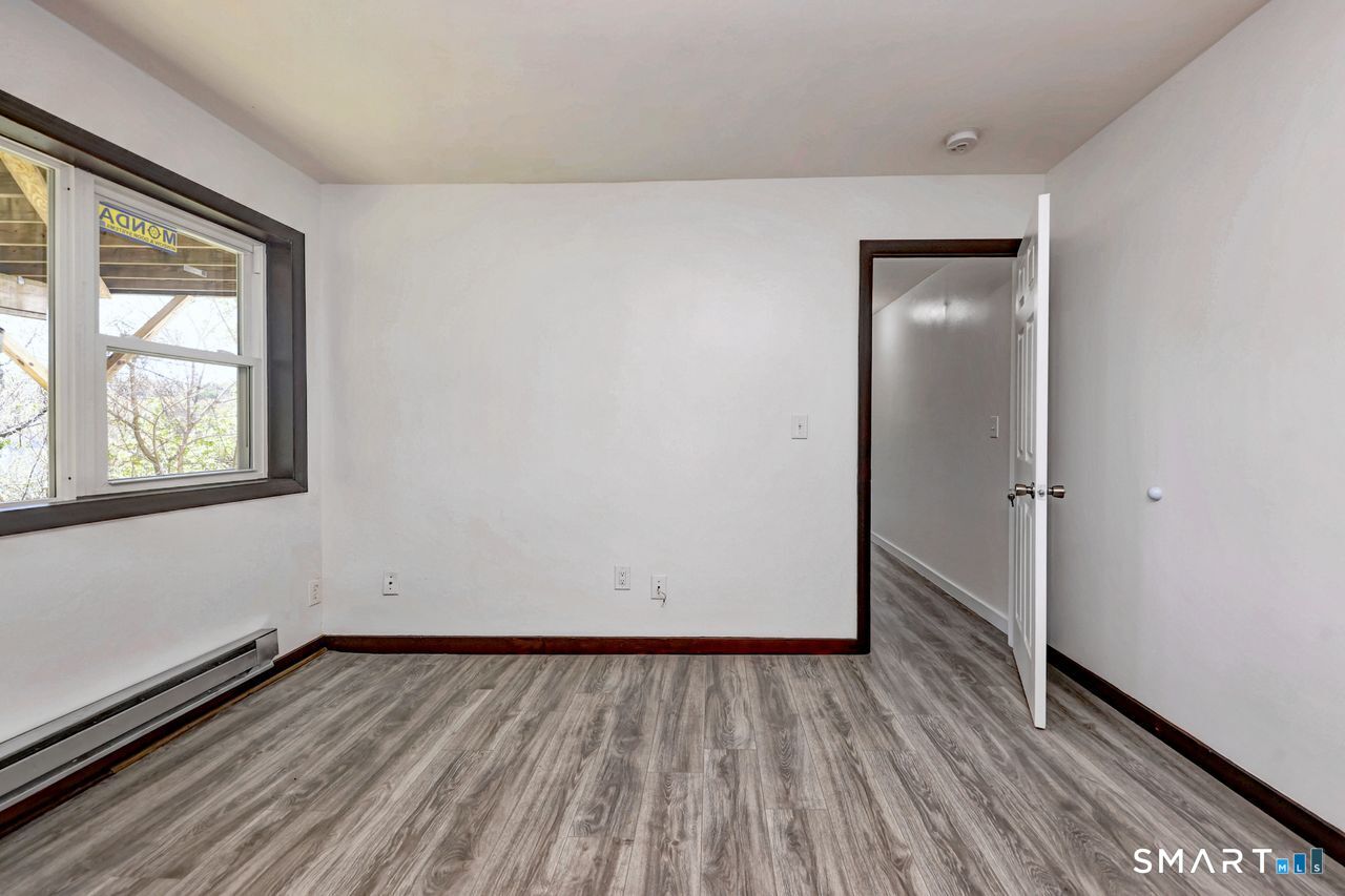 4 Oak Street Derby CT 06418