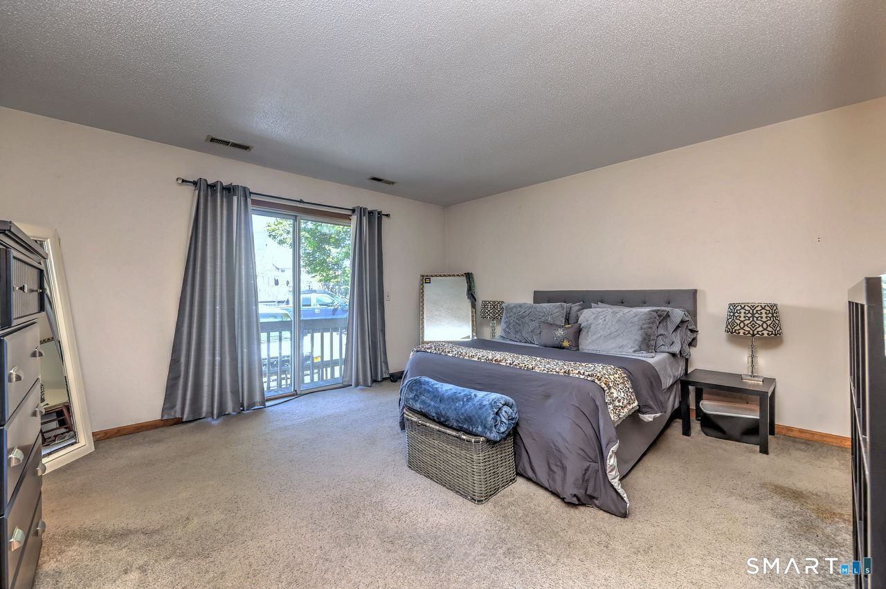 4 Oak Street Derby CT 06418