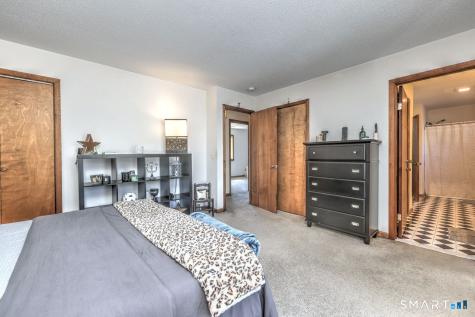 4 Oak Street Derby CT 06418