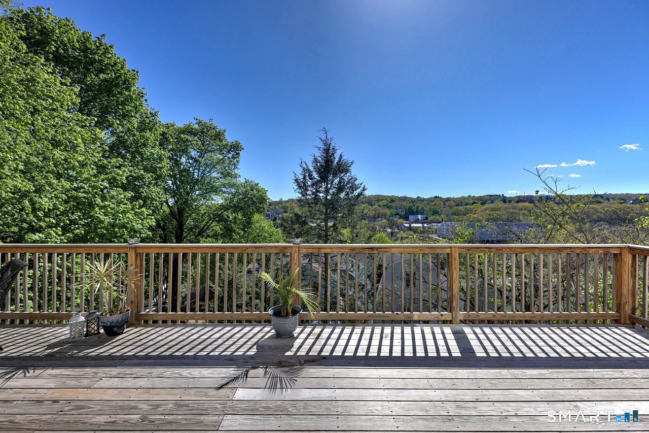 4 Oak Street Derby CT 06418