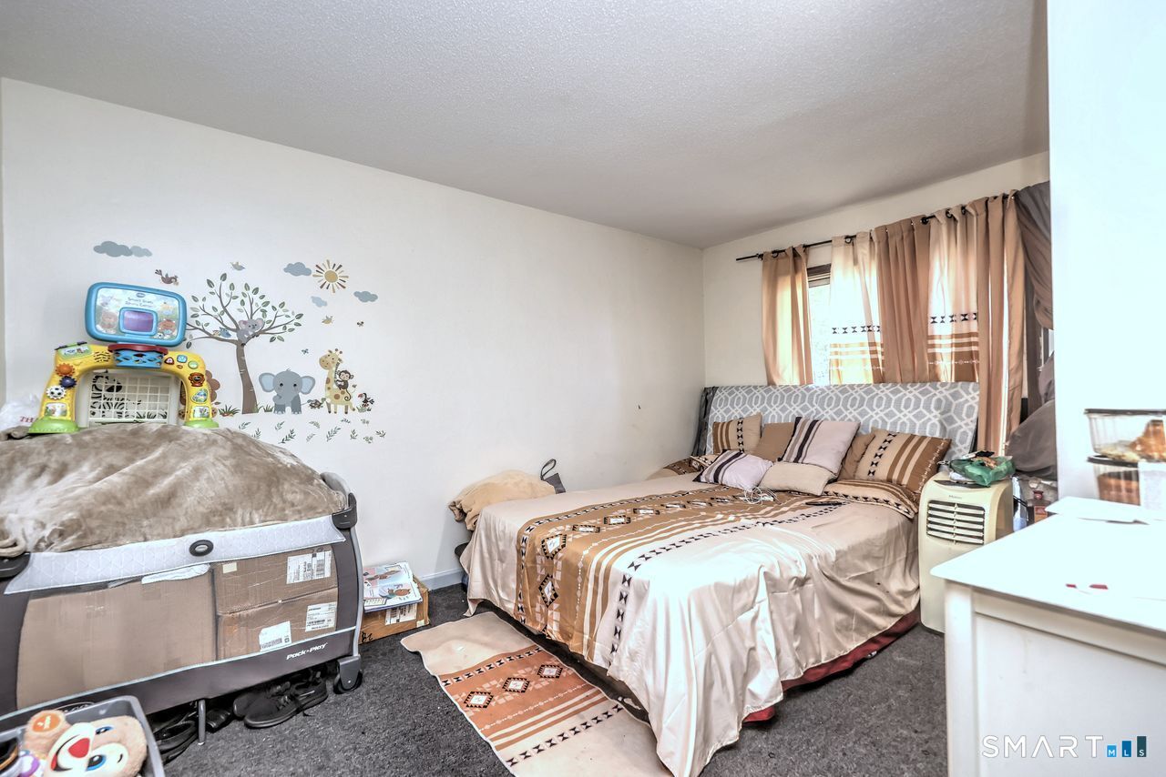 4 Oak Street Derby CT 06418