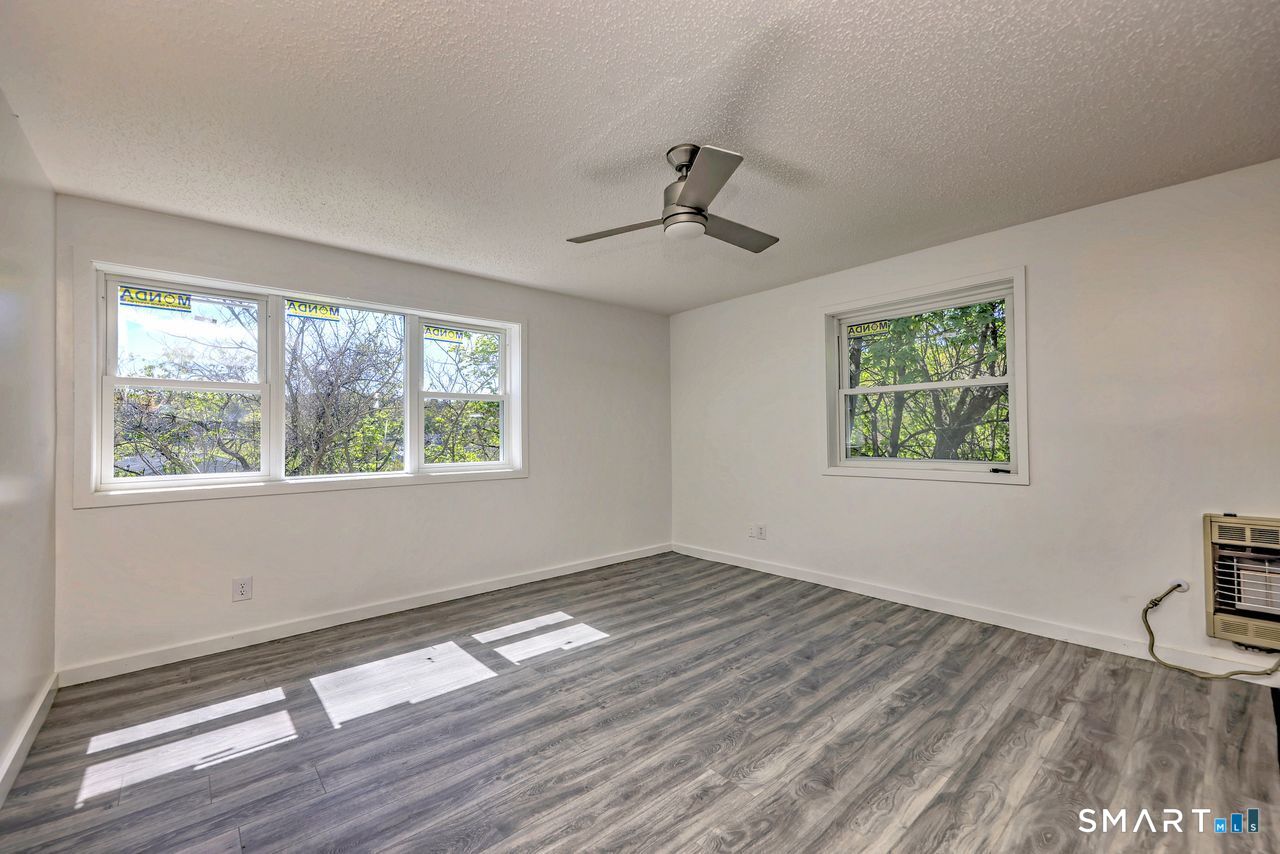 4 Oak Street Derby CT 06418