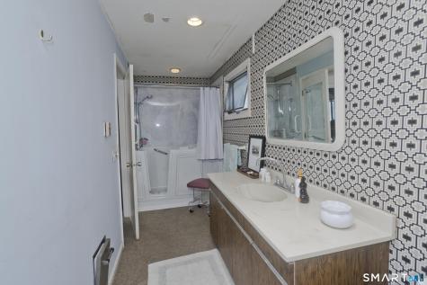 371 Lakeview Drive Suffield CT 06093