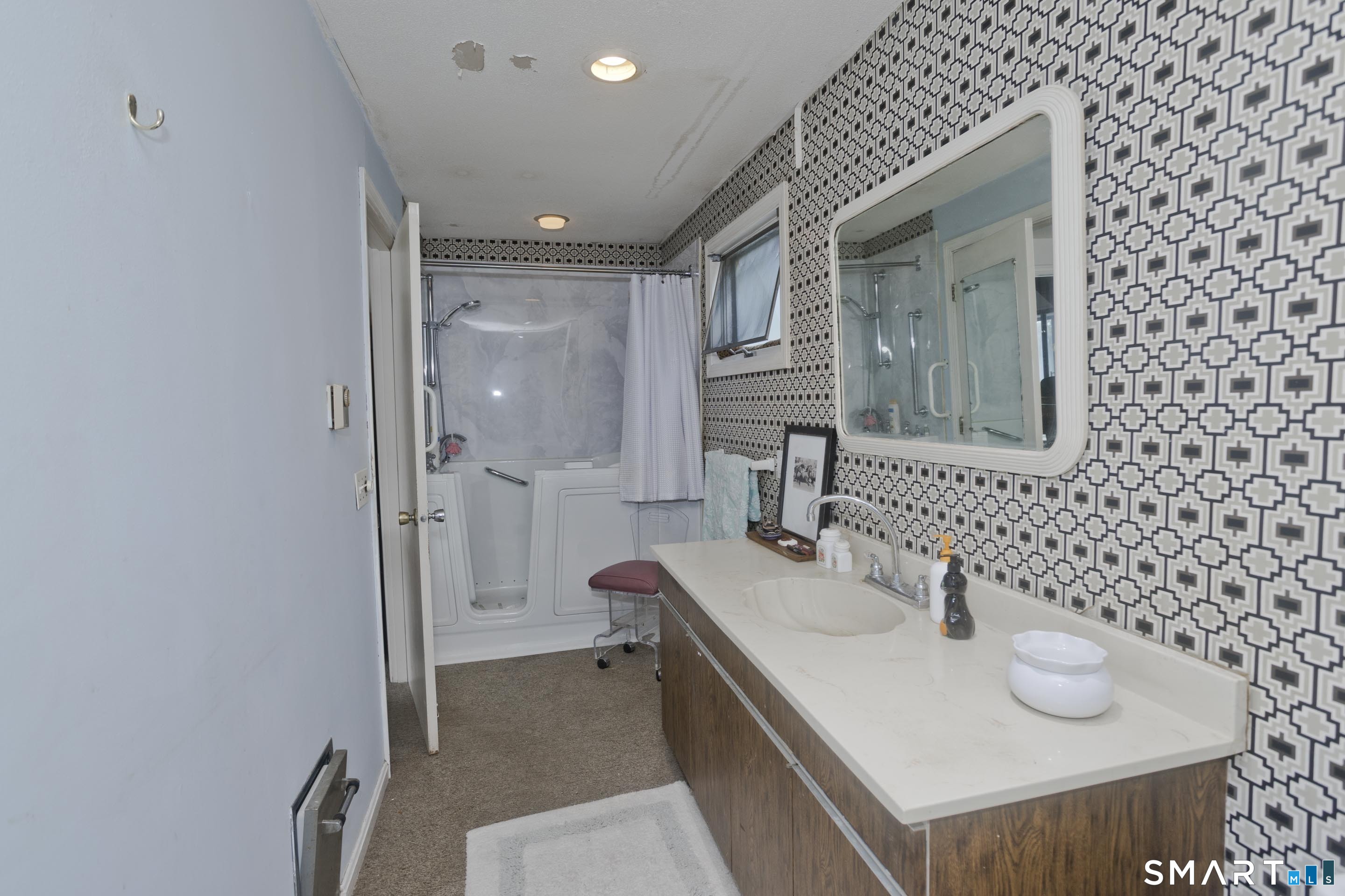 371 Lakeview Drive Suffield CT 06093