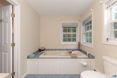 15 Saxony Lane Woodbury CT 06798
