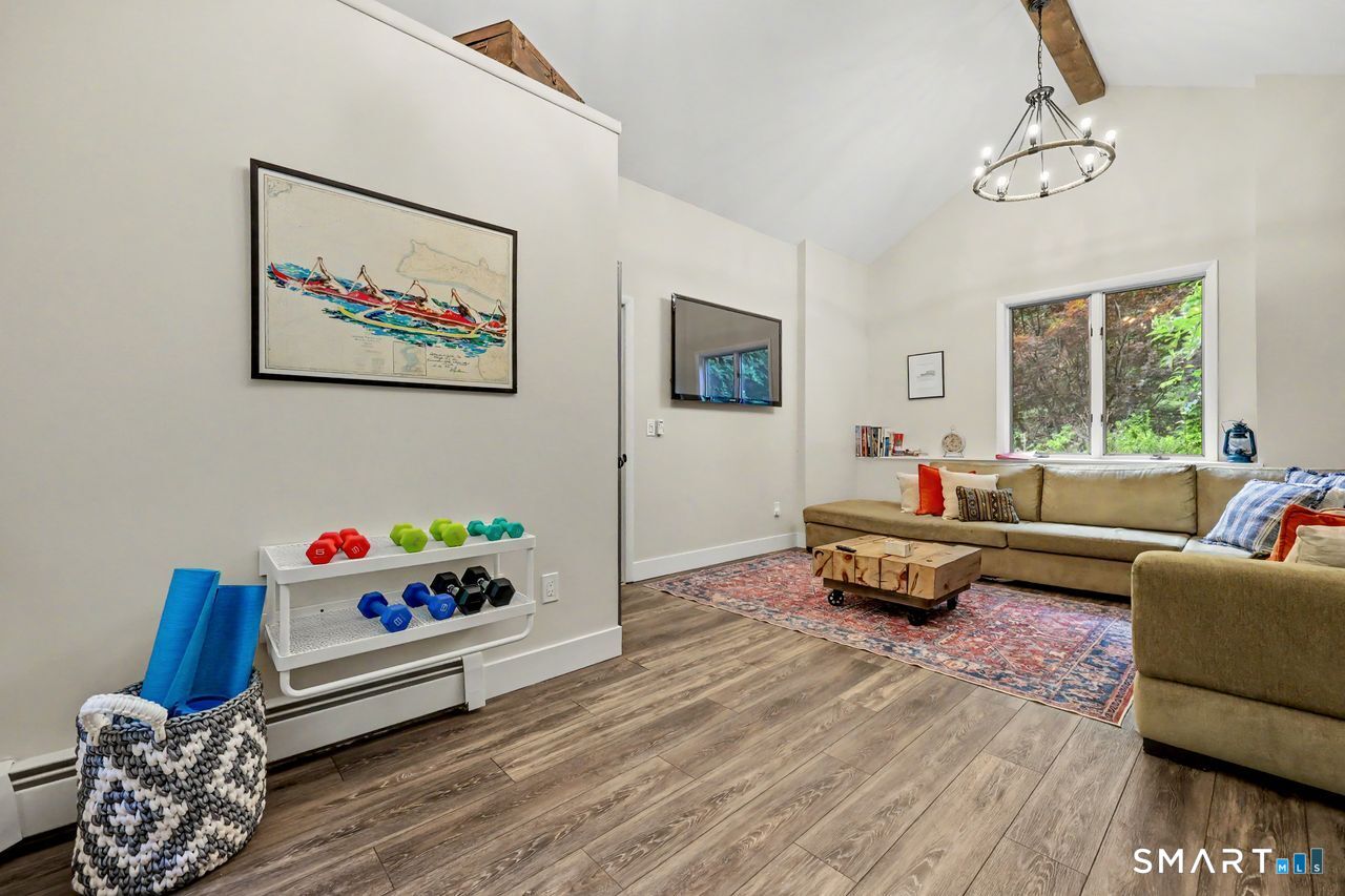 20 Mcnulty Drive New Milford CT 06776