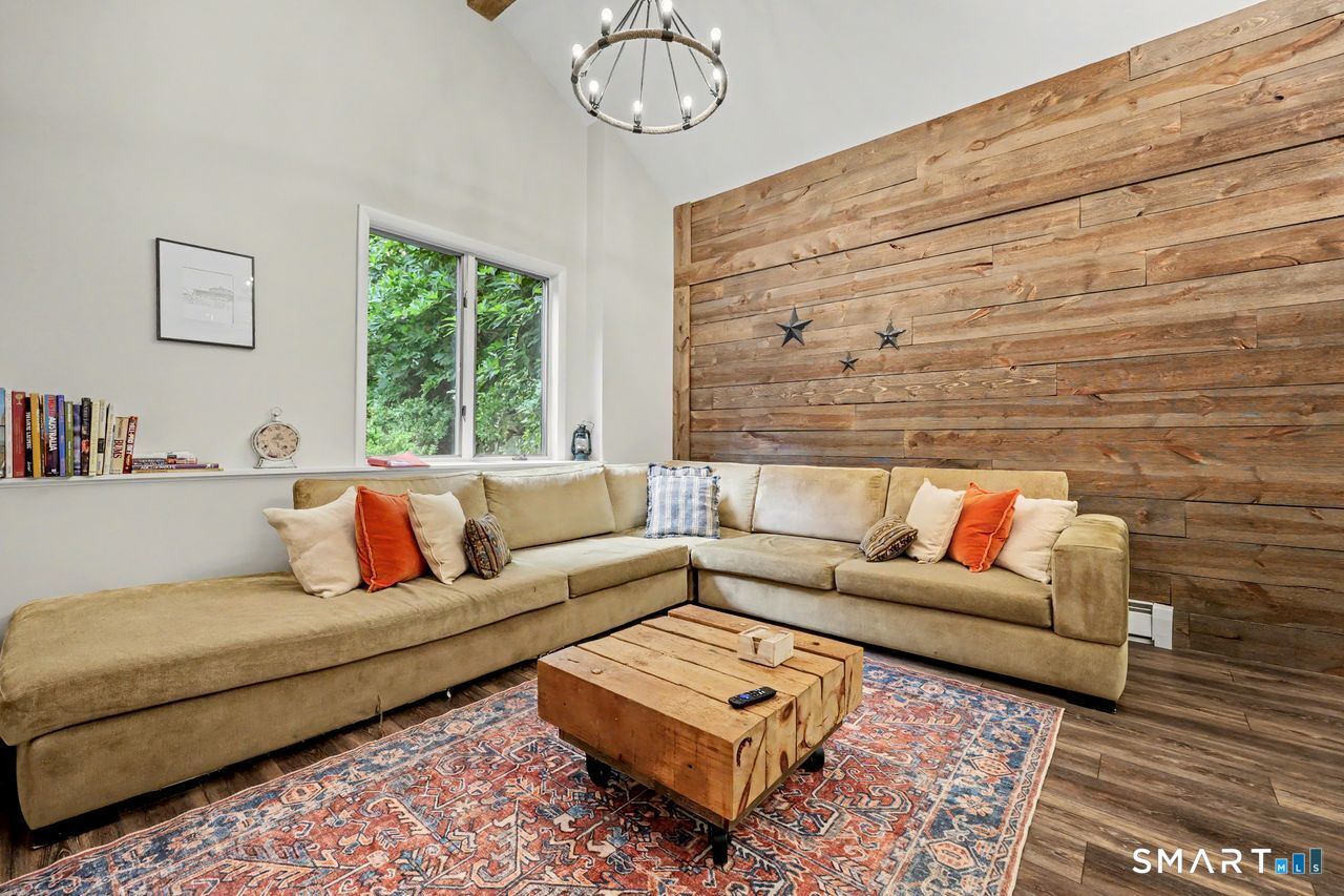 20 Mcnulty Drive New Milford CT 06776