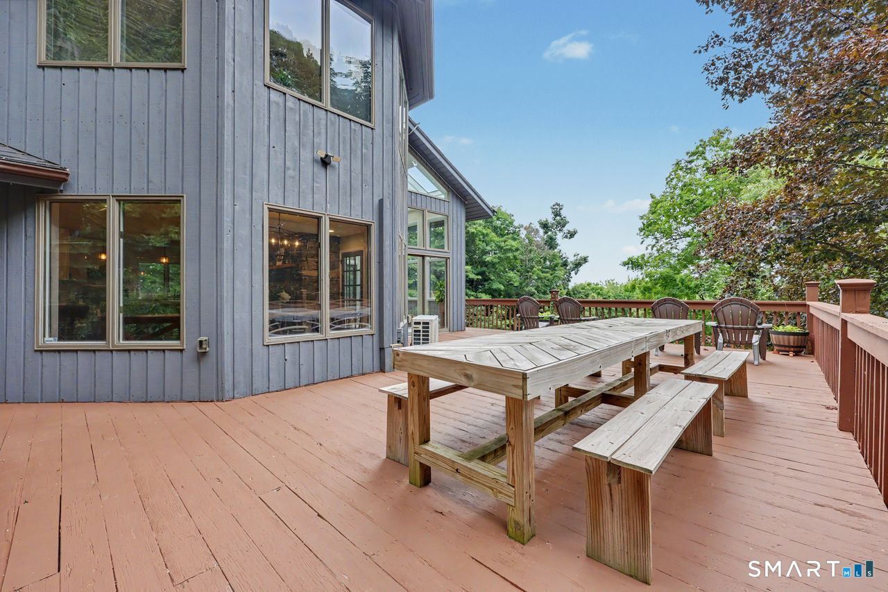20 Mcnulty Drive New Milford CT 06776