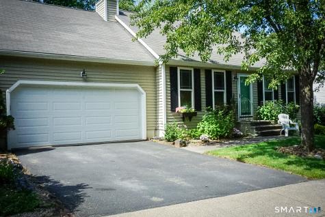 55 Moss Glen Middletown CT 06457