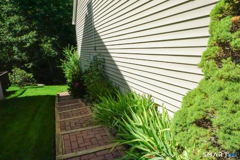 55 Moss Glen Middletown CT 06457