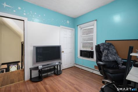 213 Laurel Hill Avenue Norwich CT 06360