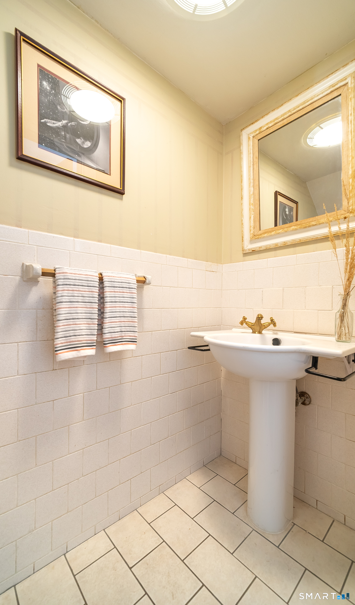 185 Broadway Street Norwich CT 06360