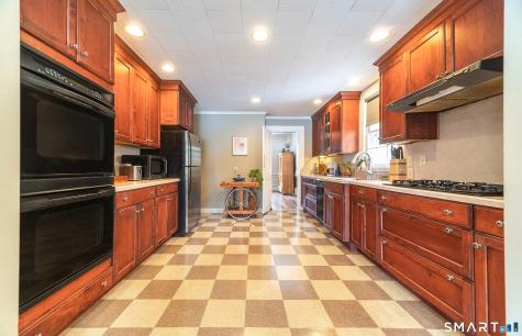 185 Broadway Street Norwich CT 06360