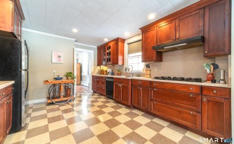 185 Broadway Street Norwich CT 06360