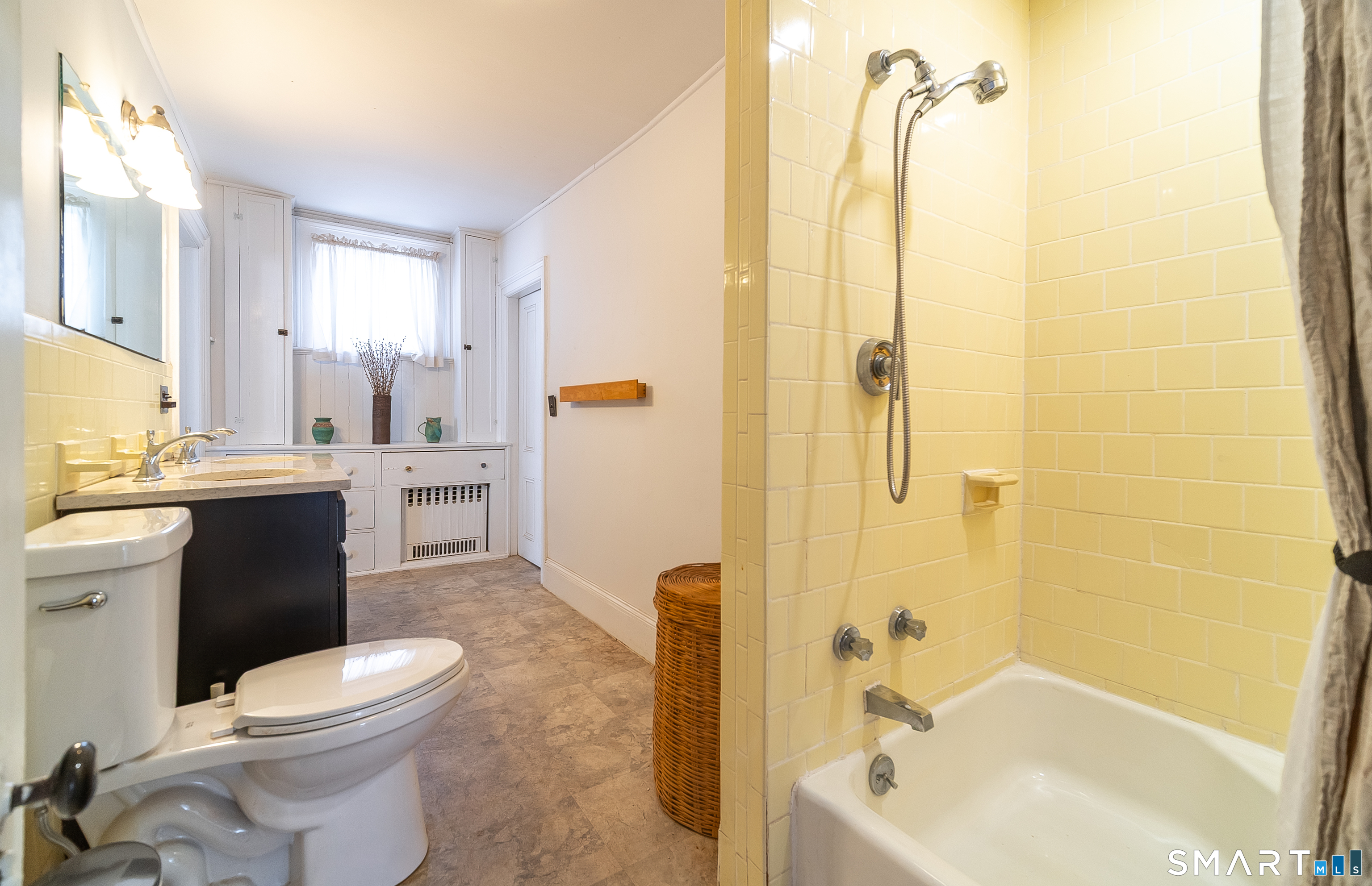 185 Broadway Street Norwich CT 06360