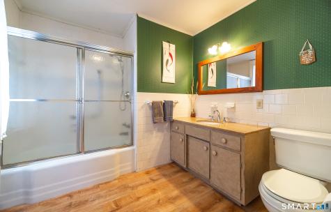 185 Broadway Street Norwich CT 06360