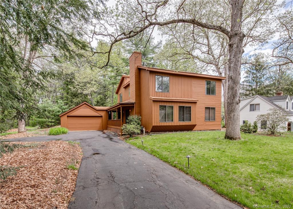 10 Fawnbrook Lane Simsbury CT 06070