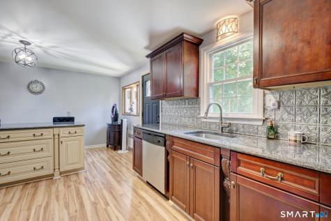 236 Ridgewood Road West Hartford CT 06107