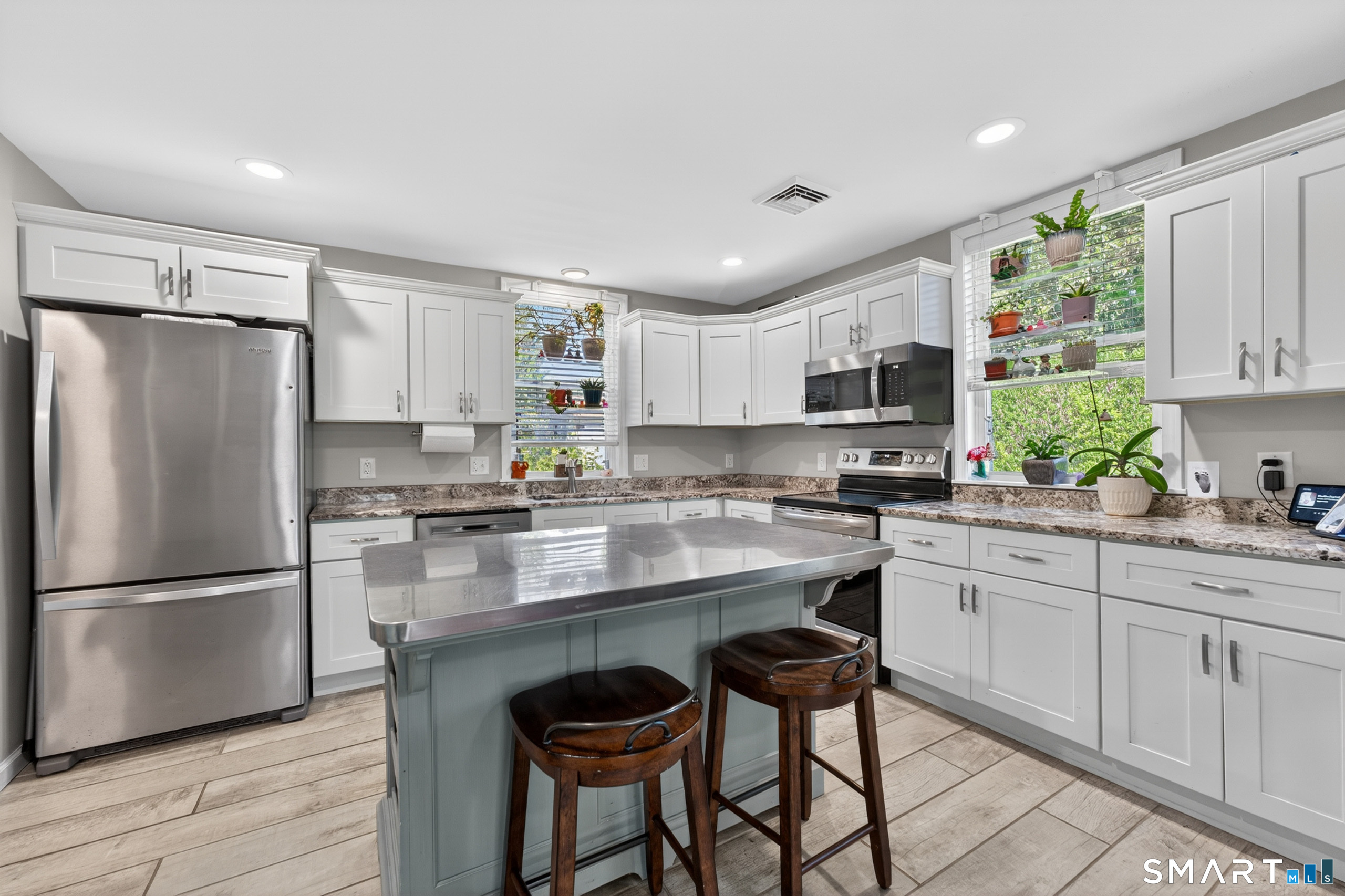 745 Montauk Avenue New London CT 06320