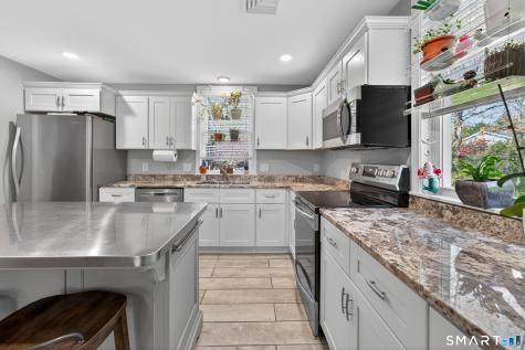 745 Montauk Avenue New London CT 06320