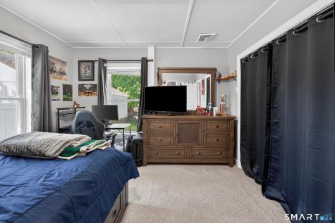 745 Montauk Avenue New London CT 06320