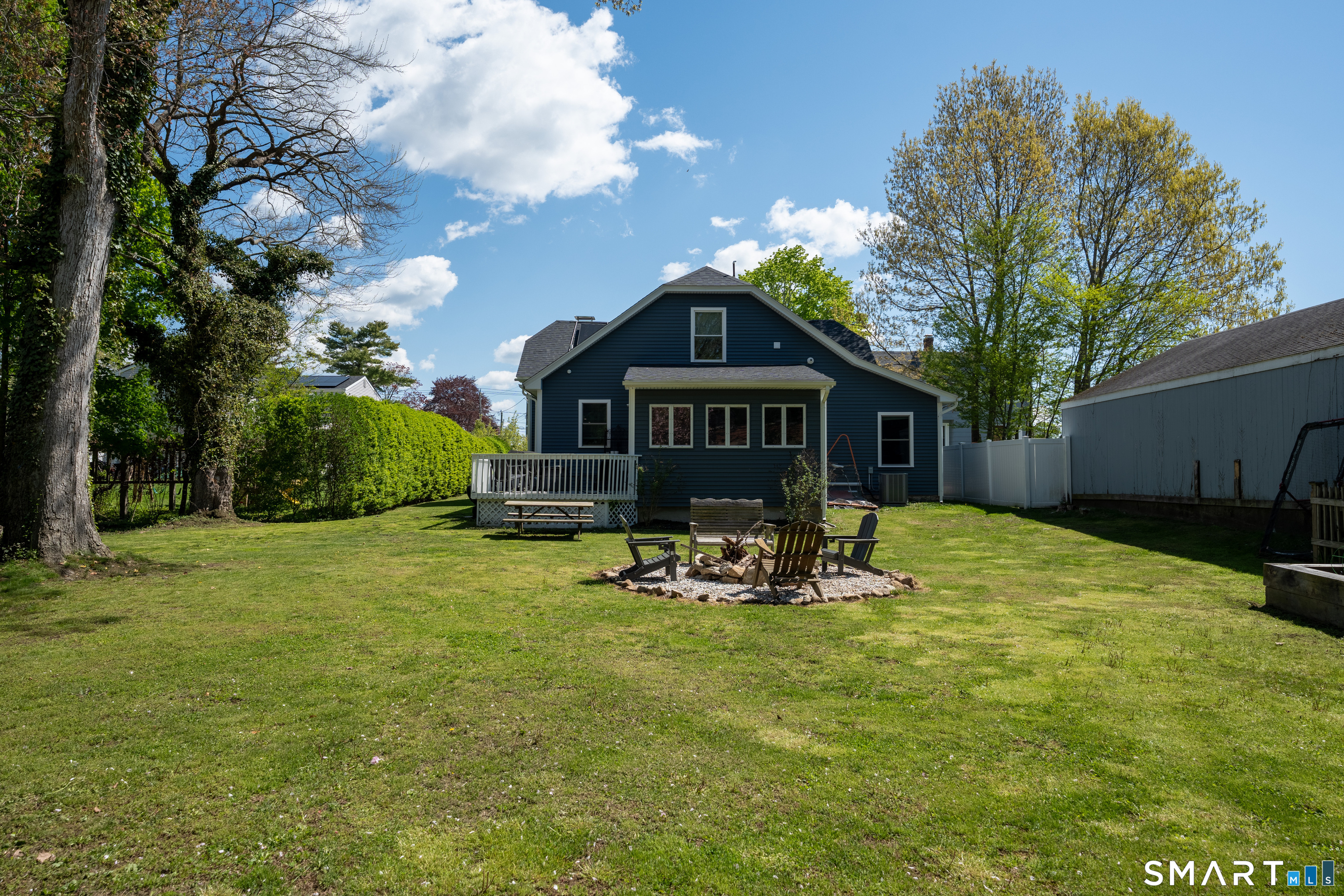 745 Montauk Avenue New London CT 06320