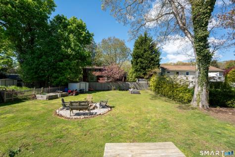 745 Montauk Avenue New London CT 06320