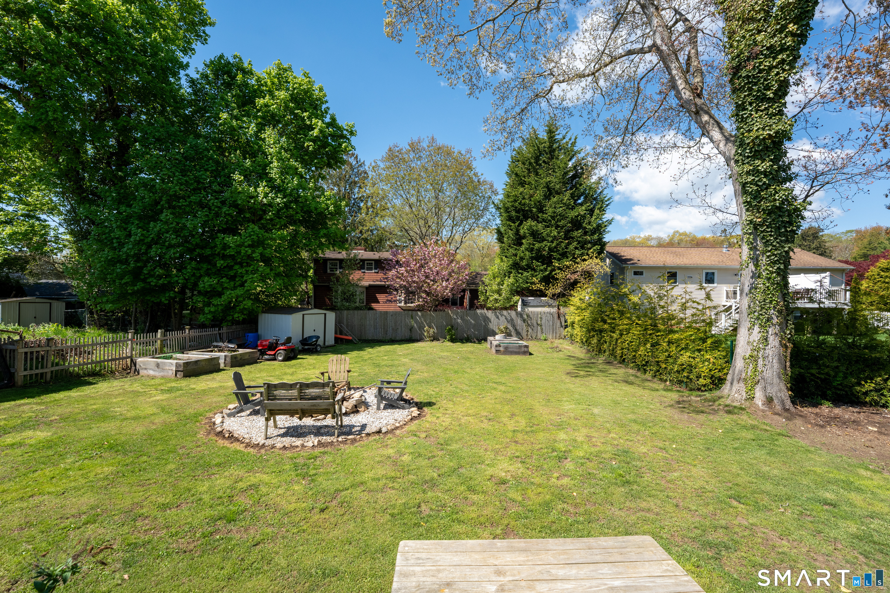 745 Montauk Avenue New London CT 06320