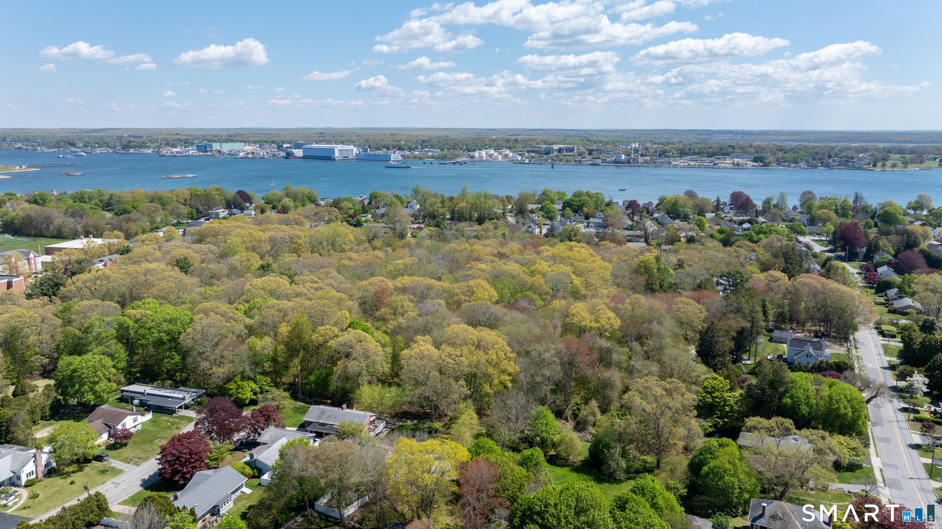745 Montauk Avenue New London CT 06320