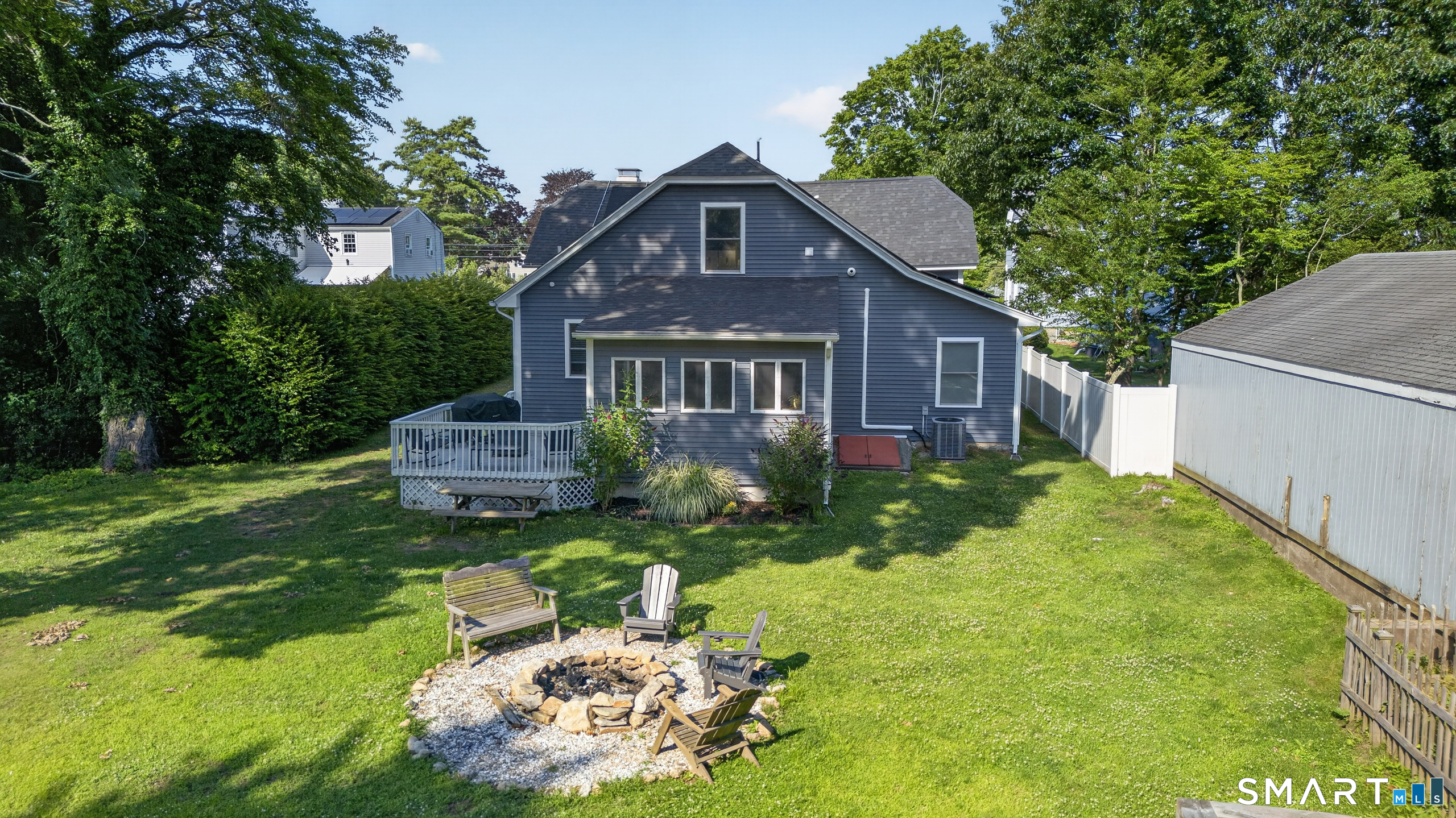 745 Montauk Avenue New London CT 06320