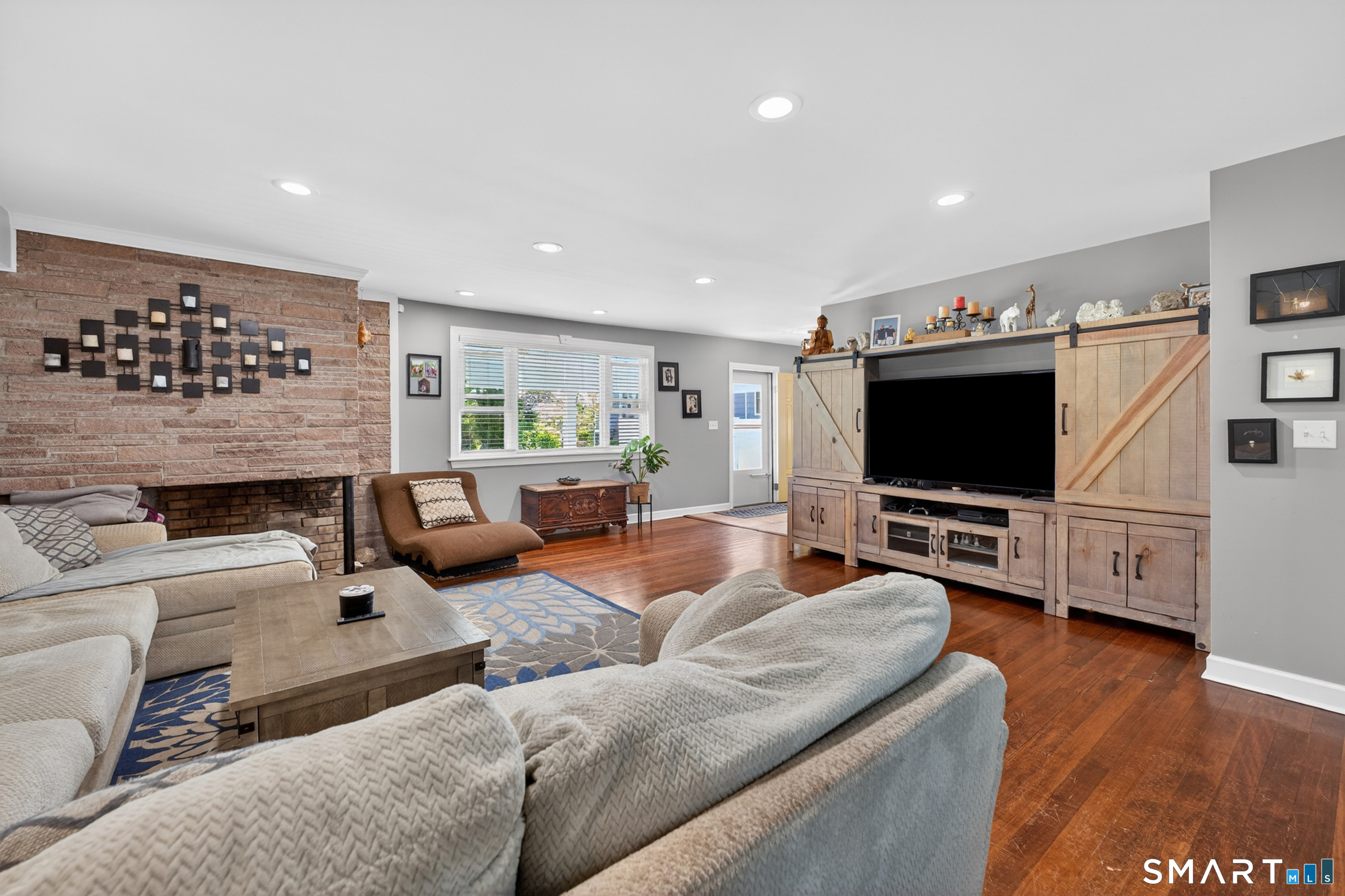745 Montauk Avenue New London CT 06320