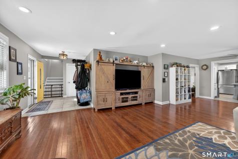 745 Montauk Avenue New London CT 06320