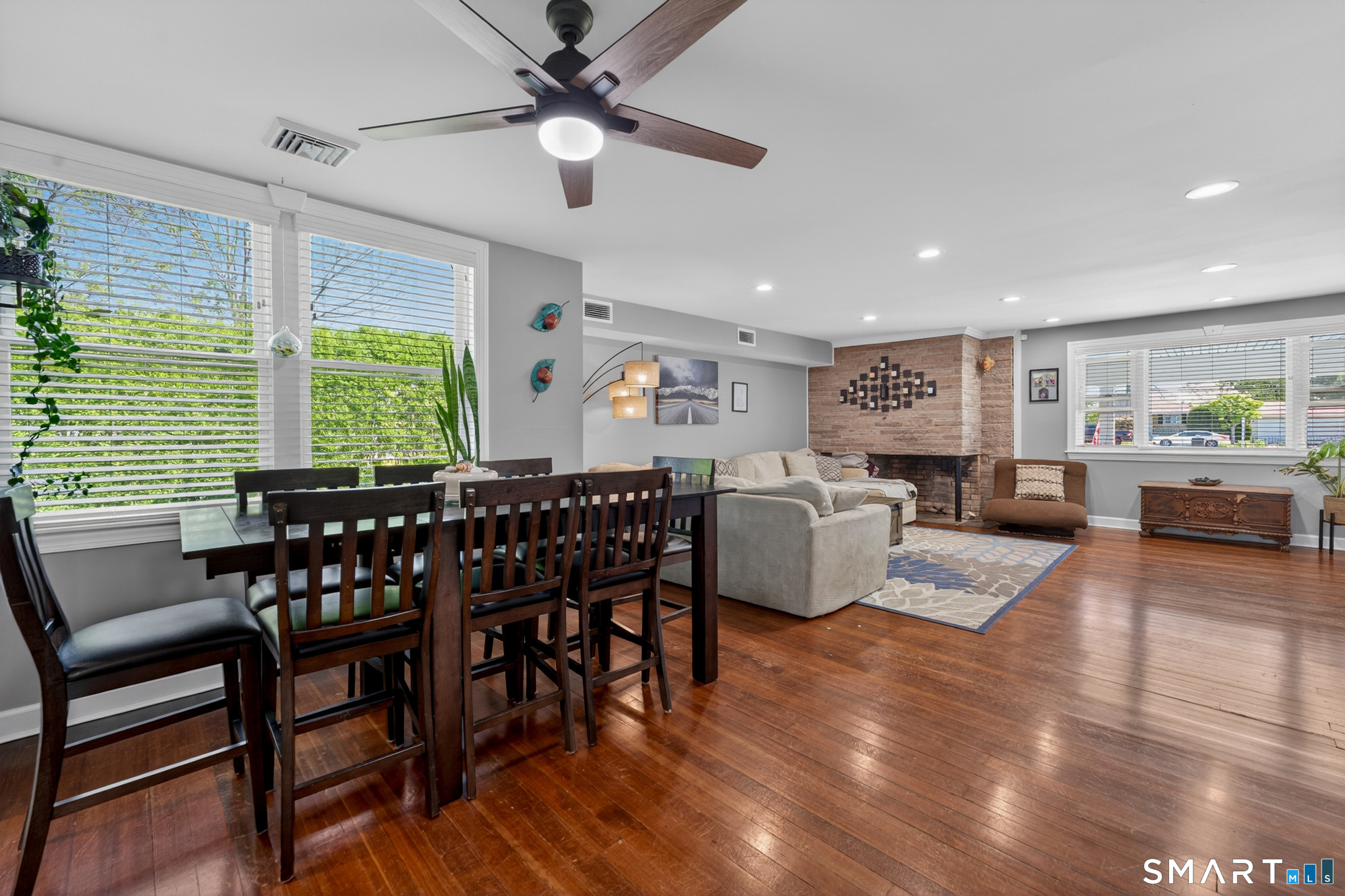 745 Montauk Avenue New London CT 06320